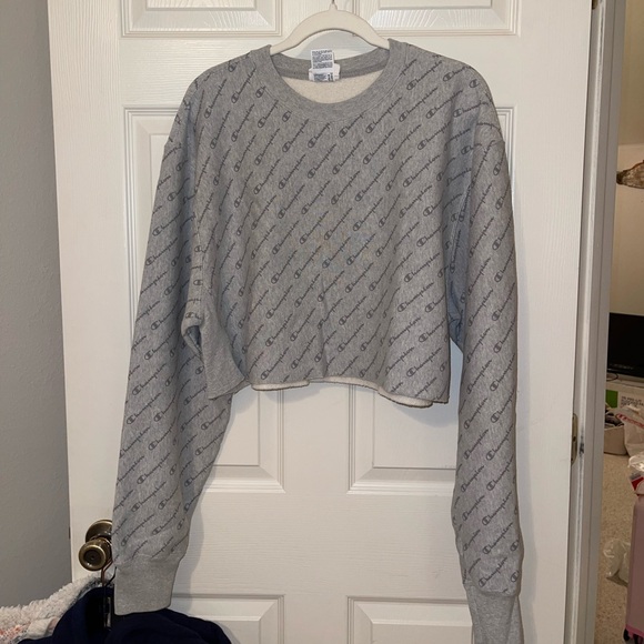 Cropped Champion fleece sweatshirt Large gray grey like new - Picture 1 of 5